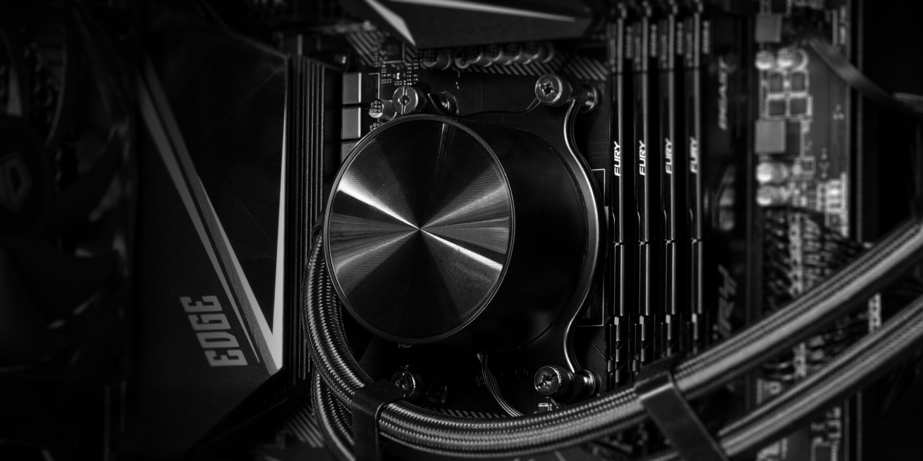 Olcsó és visszafogottan elegáns kompakt AIO jön az ID-Cooling berkeiből