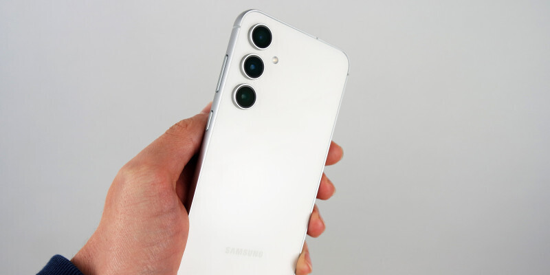 A hátsó raktárból érkezhet a Galaxy S24 FE főkamerája