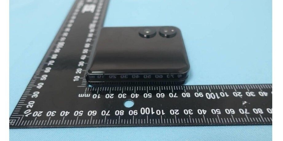 Itt vannak az első fotók a Xiaomi kagylótelefonjáról, a Mix Flipről