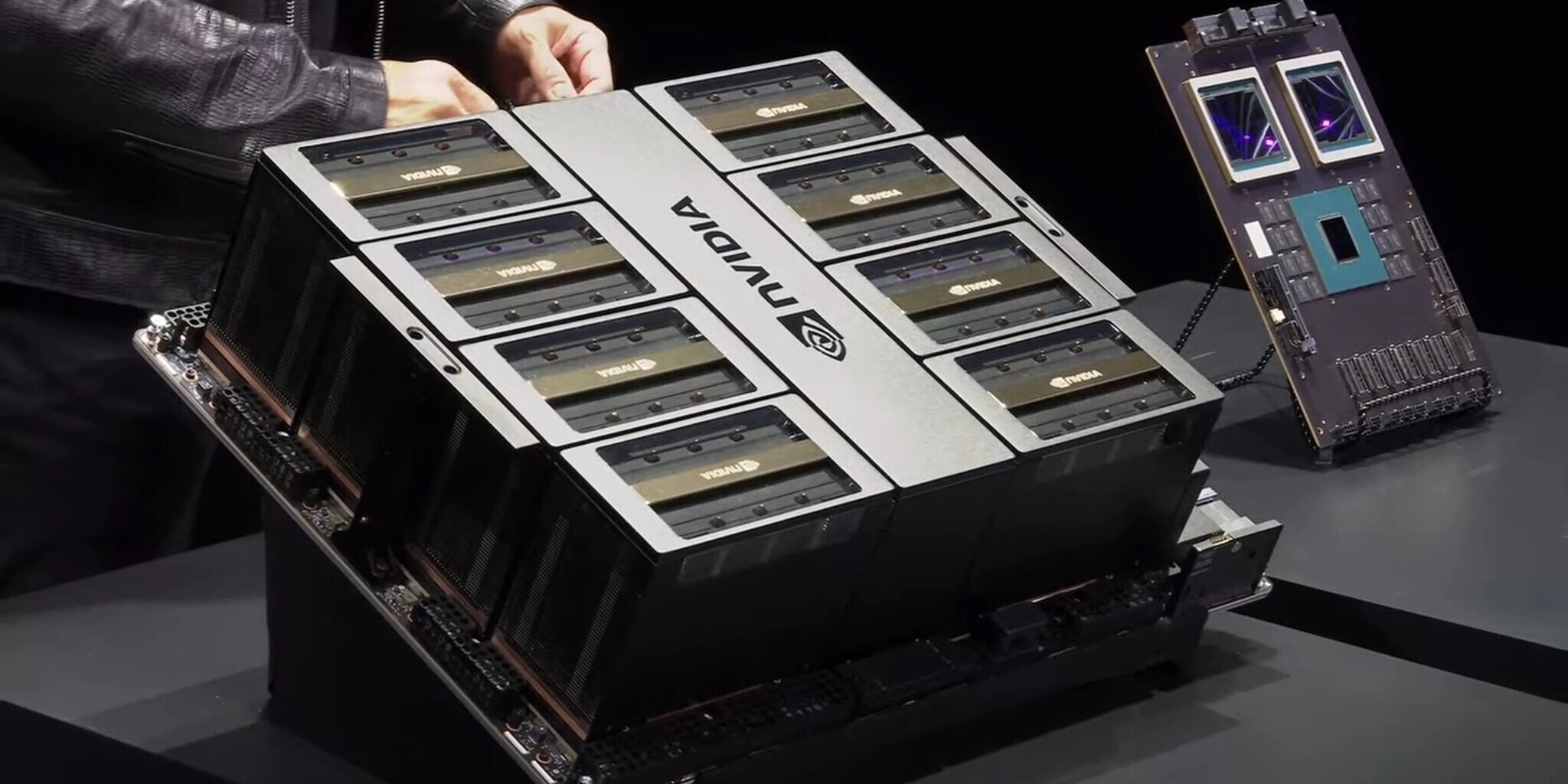 Kínának is gyárt a legjobb AI-chipből az NVIDIA