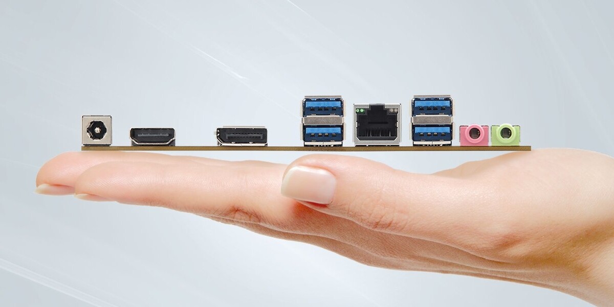 Külső táppal hajtandó AMD-s alaplap az ASRock fémjelzésével