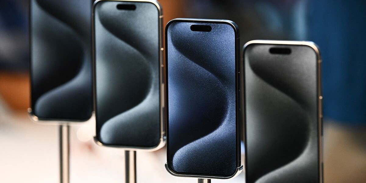 Szinte minden lecserélhető lesz az EU-s iPhone-okon