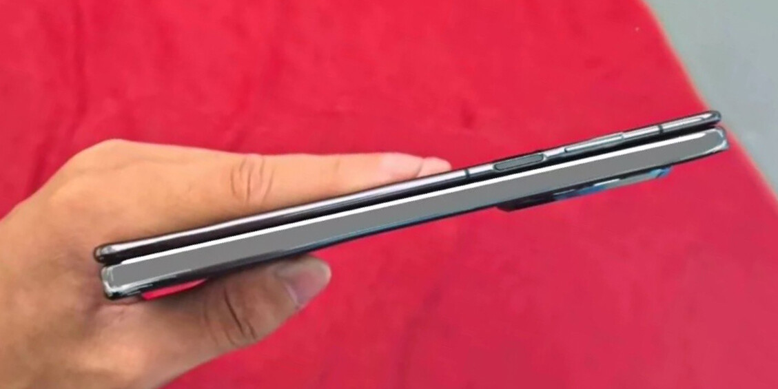 Ilyen oldalról a Huawei Mate XT