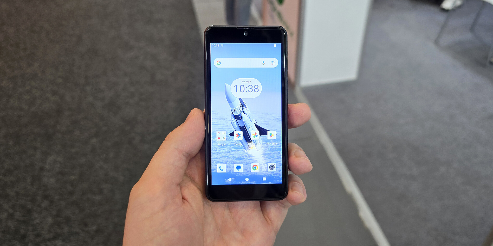 IFA 2024: Alig vettük észre, olyan kicsi ez a telefon