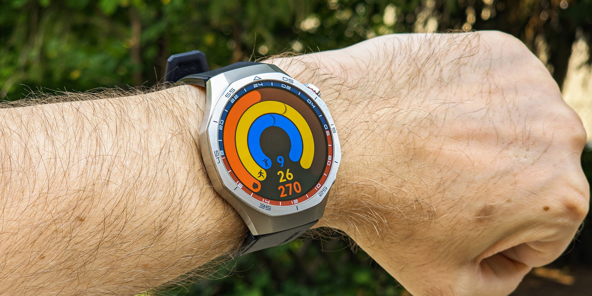 Stílussal és friss szenzorokkal futott be a Huawei Watch GT 5
