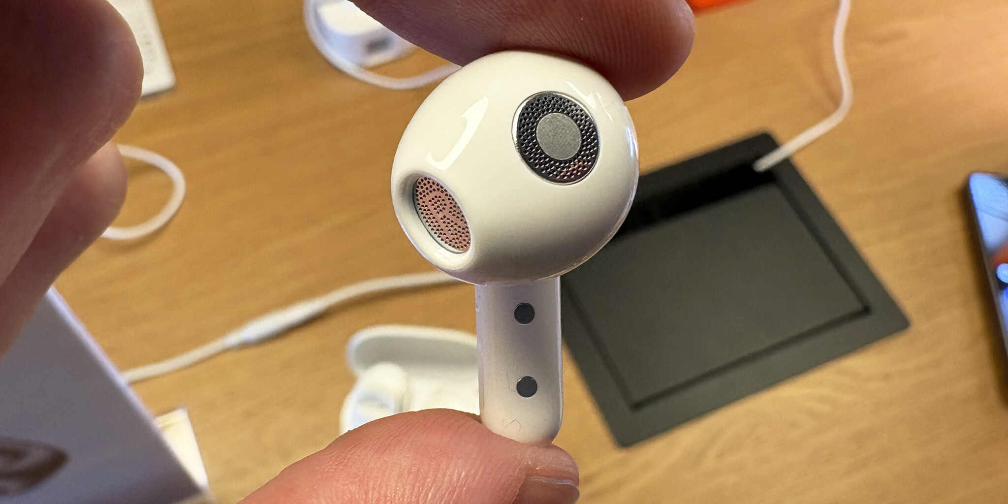 Félig nyitott füles is jön a Xiaomitól