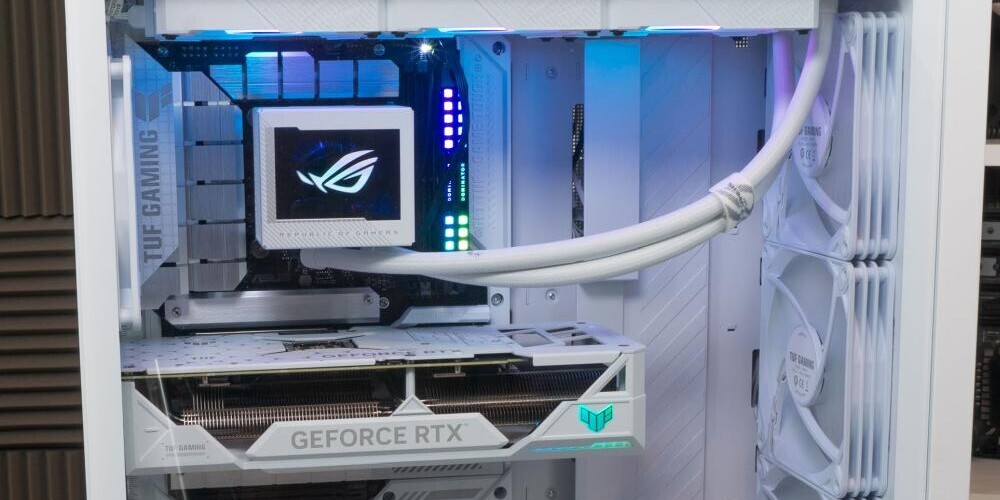 ASUS BTF koncepció: látszólag vezetékek nélküli PC