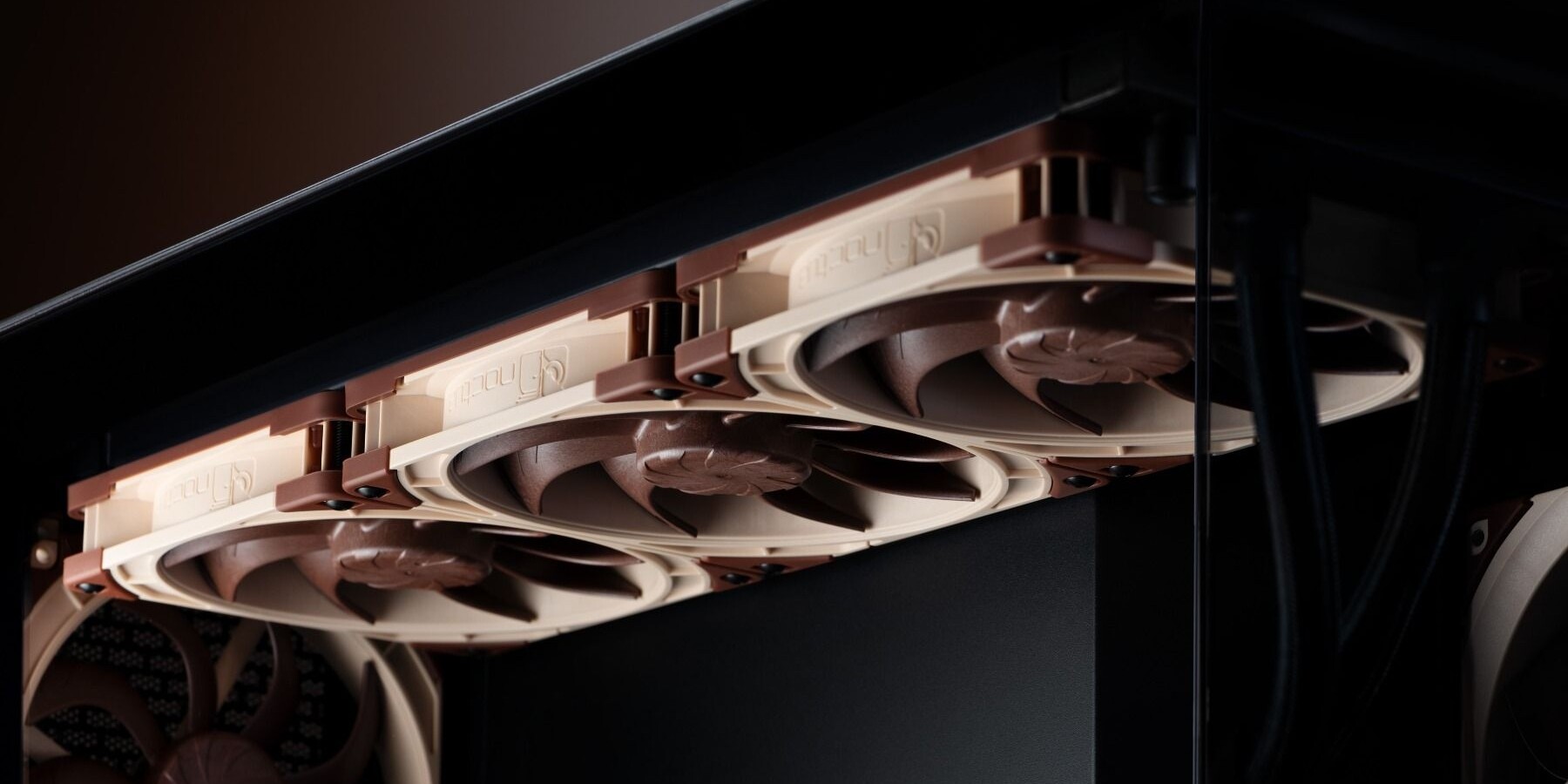 Megérkezett a Noctua ventilátorok új, 140 mm-es zászlóshajója
