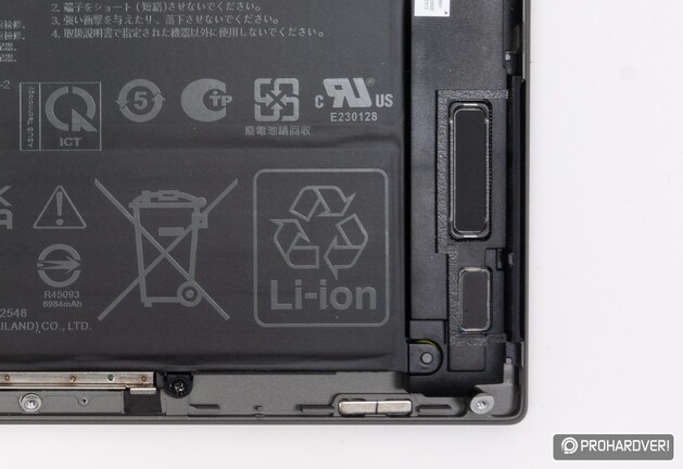 A Zenbook S 14 UX5406 oldalanként két hangsugárzót használ