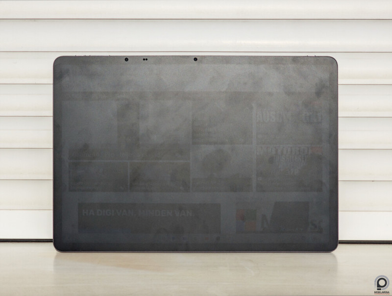 A teljes fényerő teli napfénnyel megvilágítva