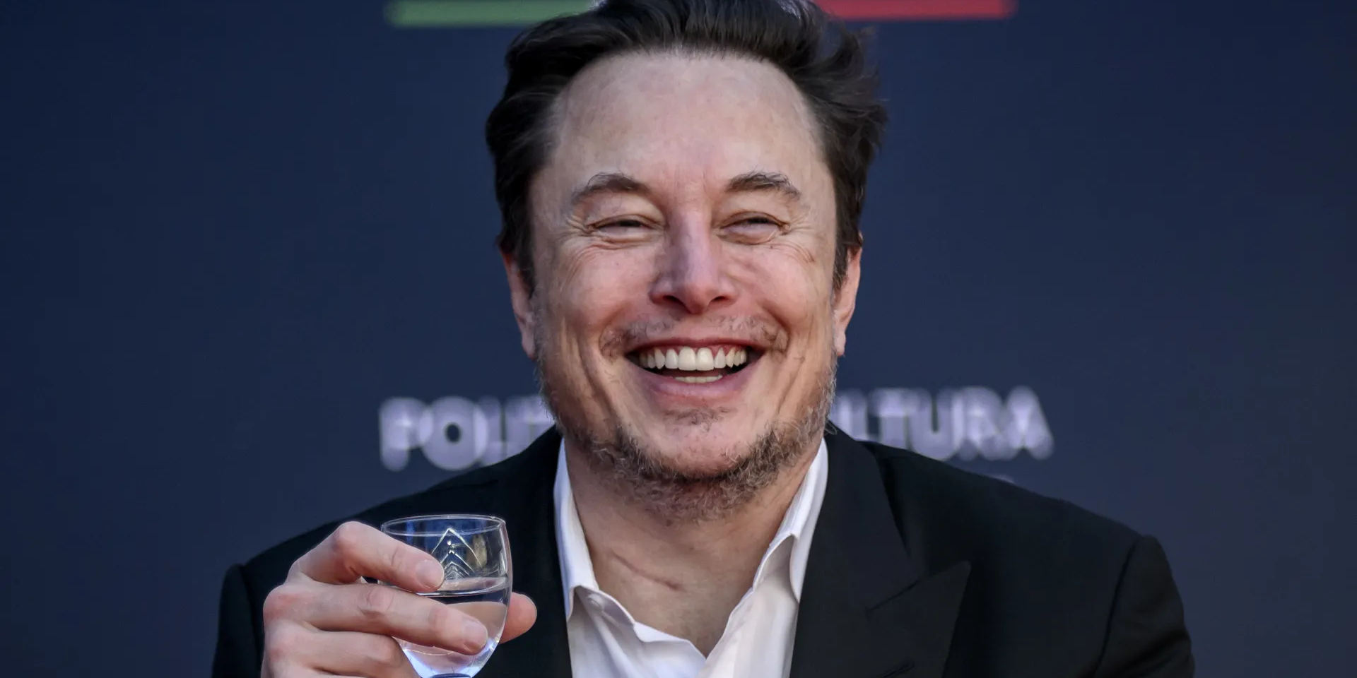 Rohamosan nő Elon Musk AI-cégének az értéke
