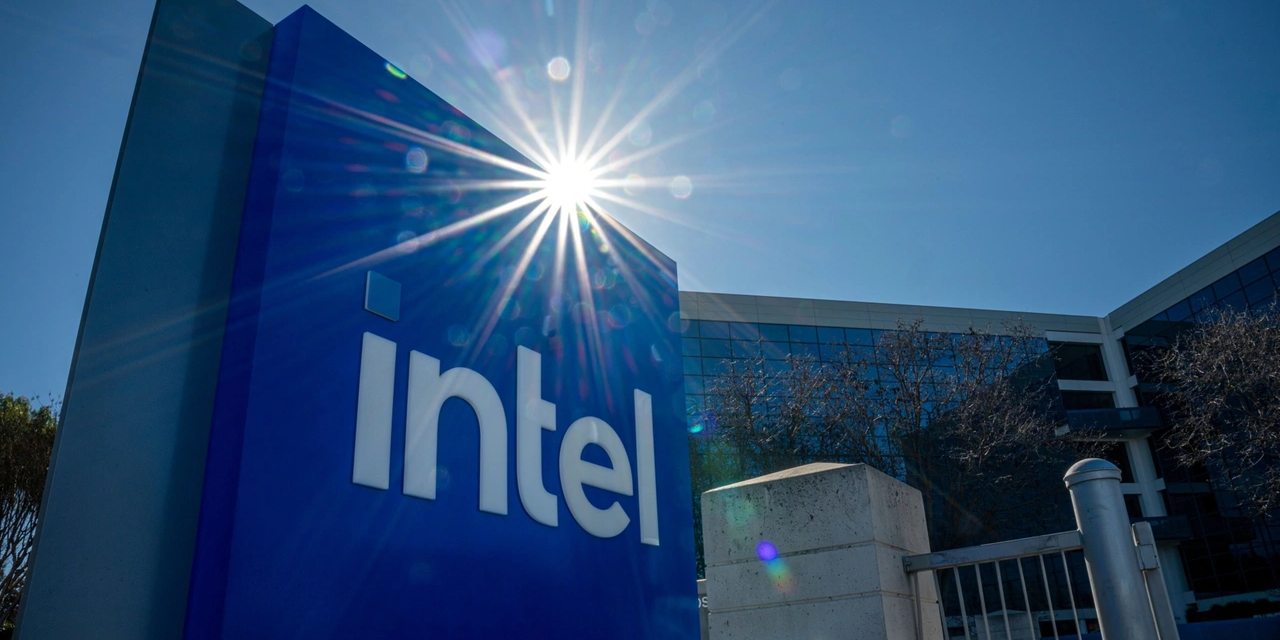 Valaki most bevásárolhatja magát az Intel Altera részlegébe