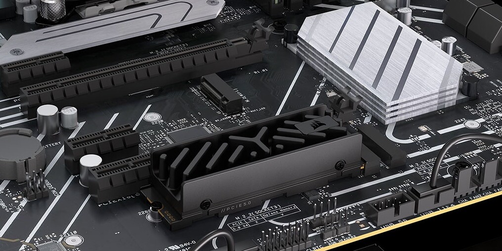 10 GB/s-mal olvasó SSD érkezett a Corsairtől