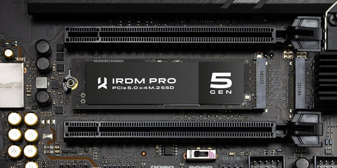 Az IRDM PCI Express 5.0-s SSD-jéből nem spórolták ki a DRAM-ot