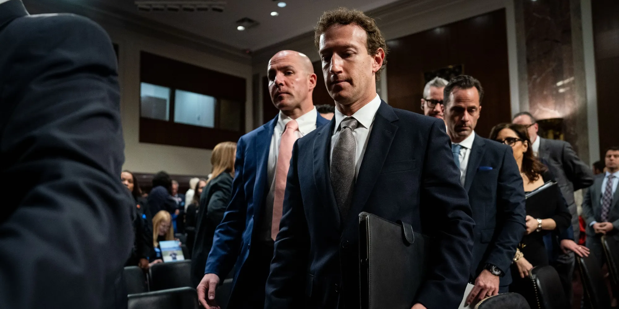 Bíró: Zuckerberg nem felelős azért, amit a közösségi média a gyerekekkel tesz