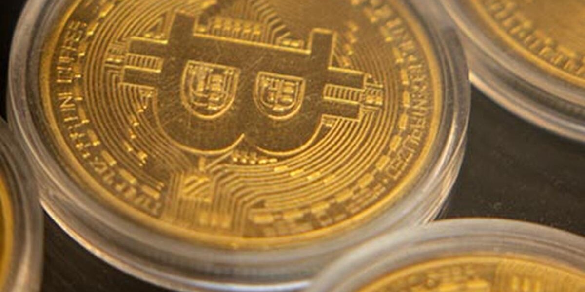 Tovább ég a bitcoin-láz