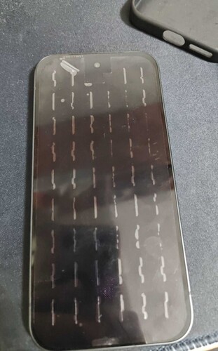 Fotók a Pixel 9a prototípusáról