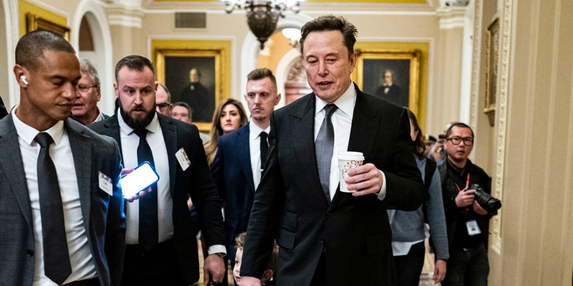 400 milliárd dollár fölé emelkedett Elon Musk vagyona