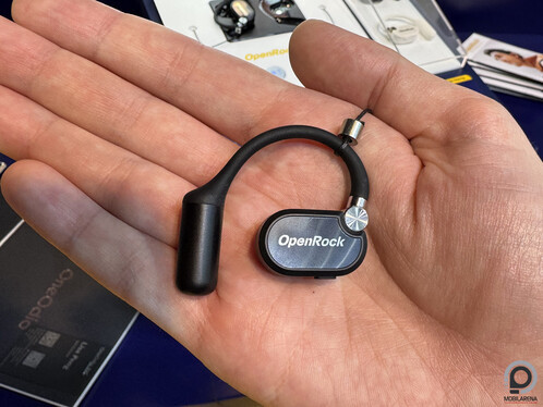 Fekete színben az OpenRock X