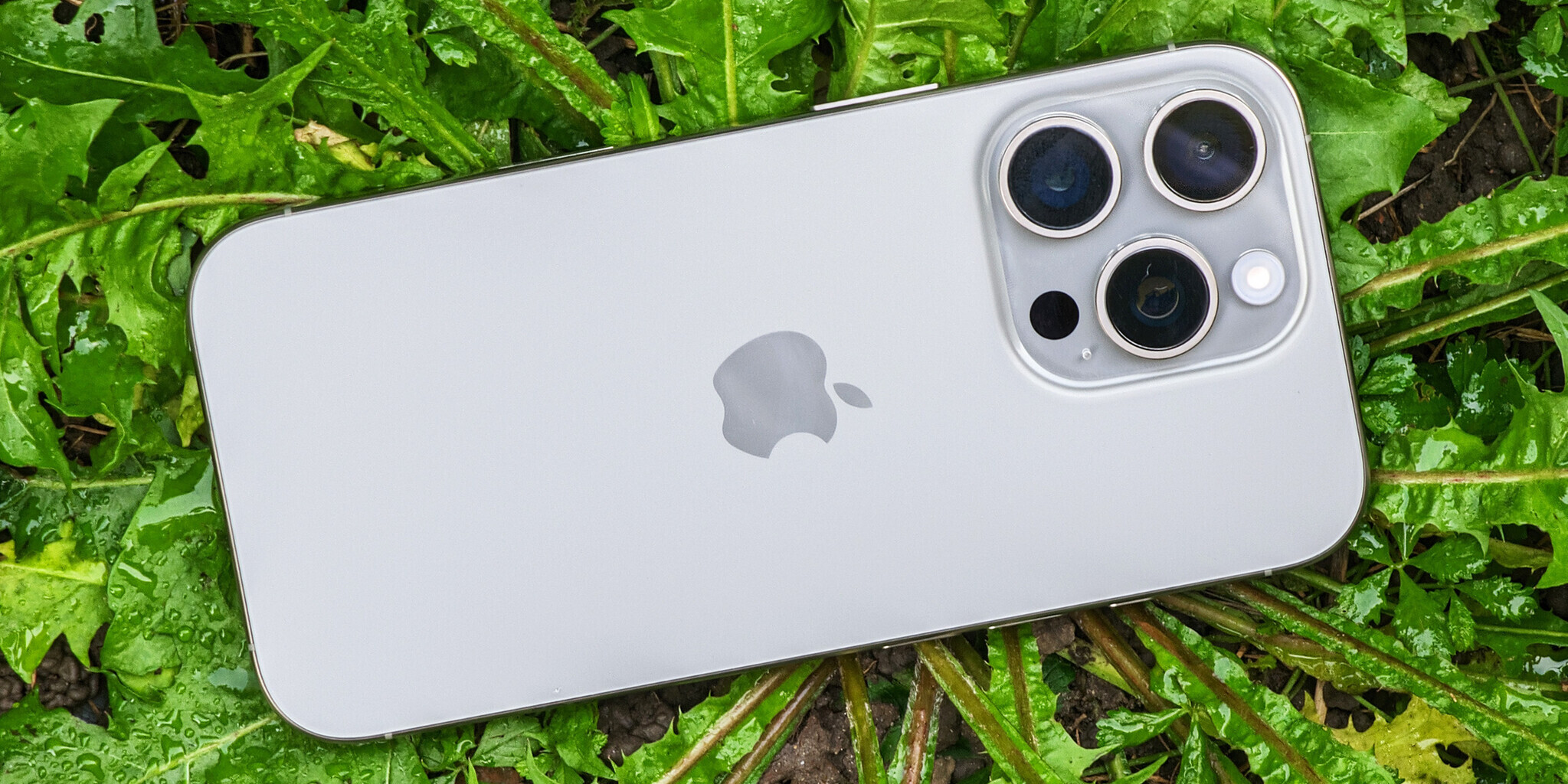 Rekordbevétel az Apple-nél a csökkenő iPhone érdeklődés árnyékában