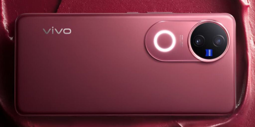 Elvörösödött a Vivo V50