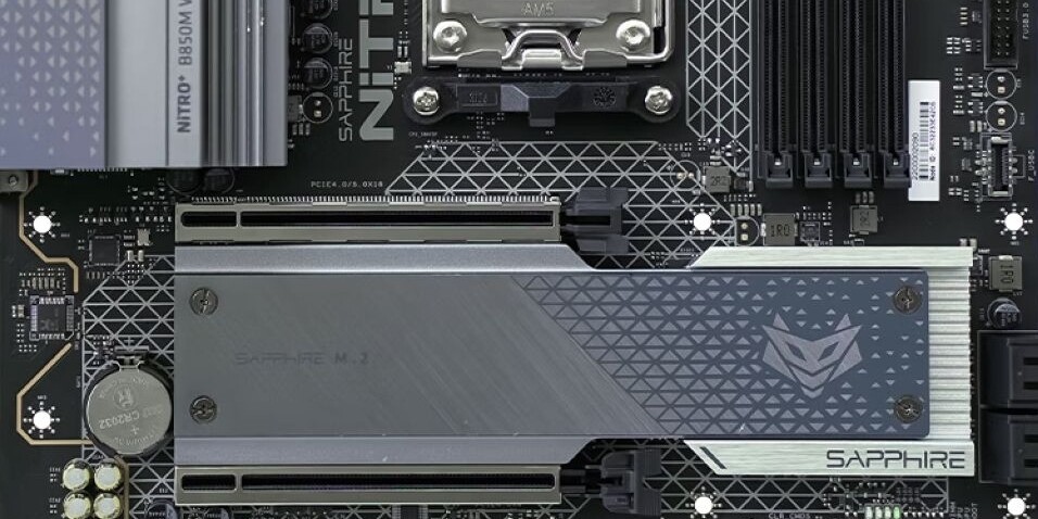 Socket AM5-ös alaplap Sapphire logóval