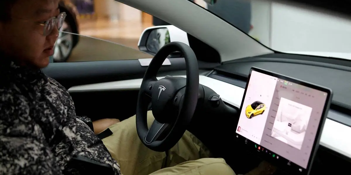Csalódást okoztak Kínában a Tesla vezetéstámogató funkciói