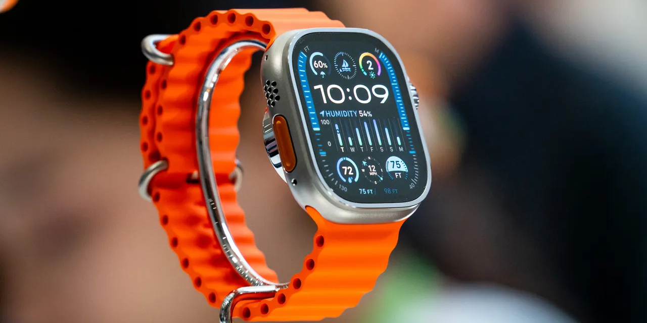 Beperelték az Apple-t a karbonsemlegesnek mondott okosórák miatt