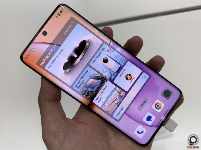 A sima Realme 14 Pro csak oldalt ívelt