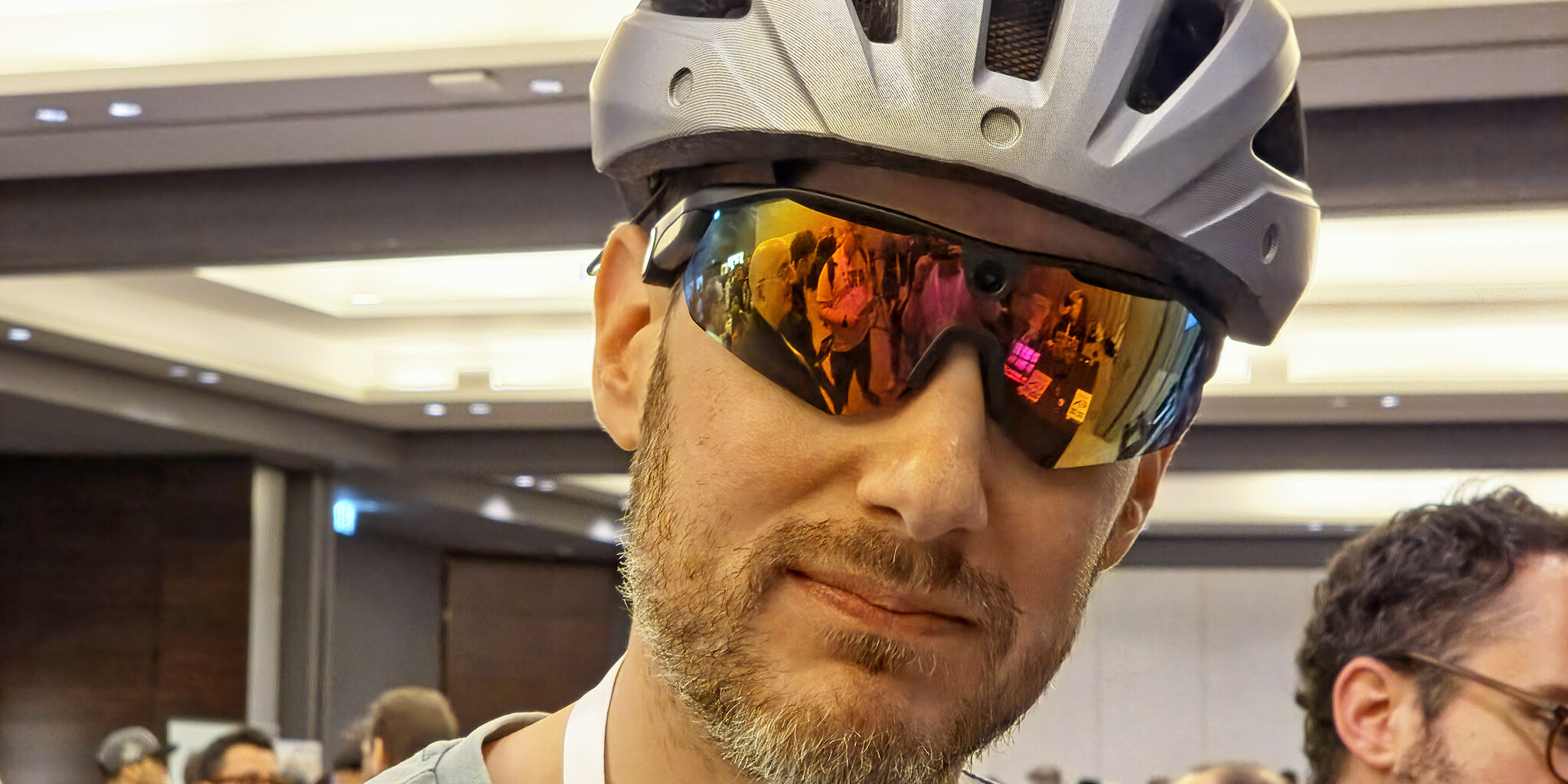 MWC 2025: Now there are Amnesty International Cycling Glasses