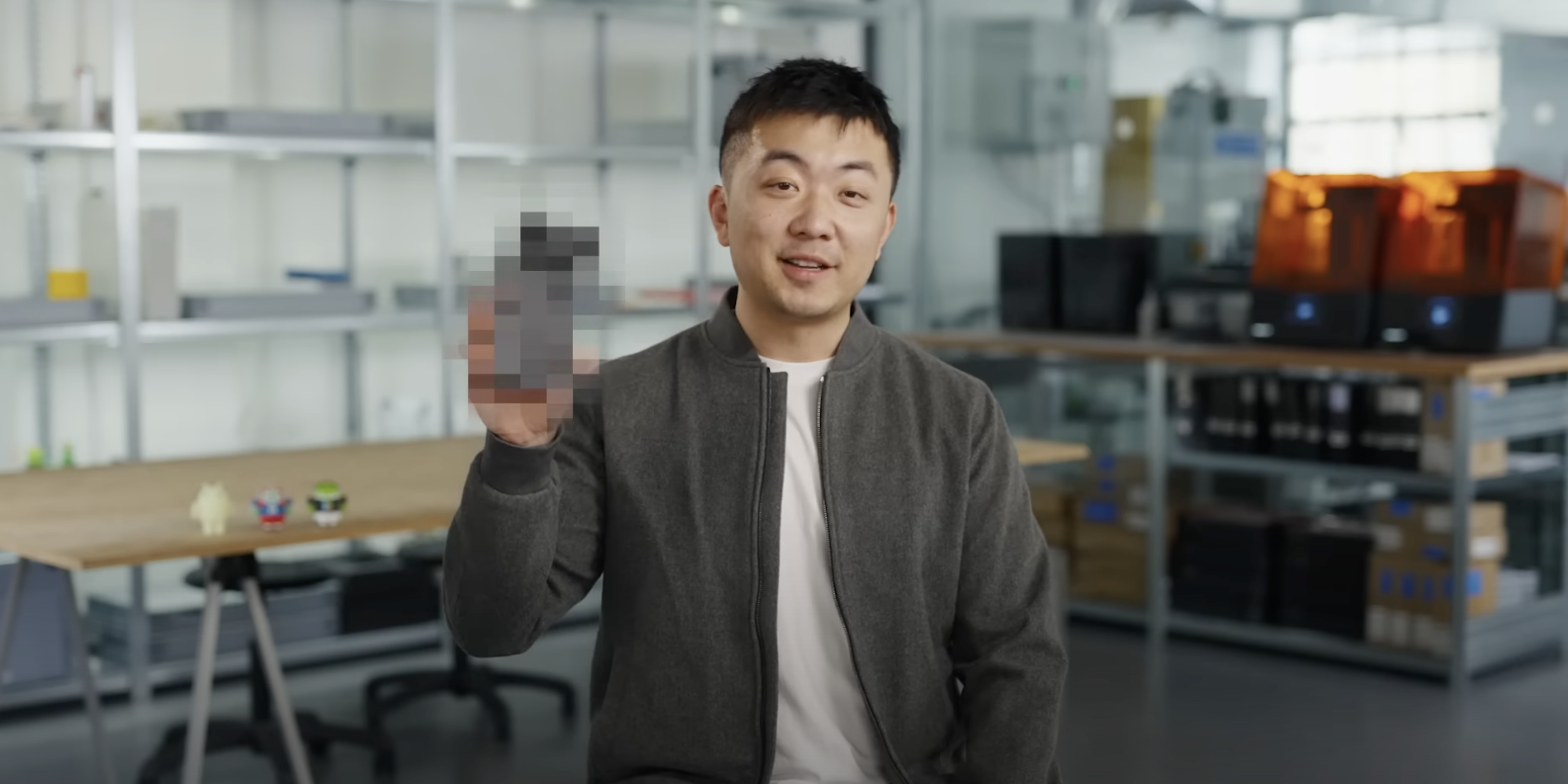 Carl Pei megmondta nagyjából, hogy mennyi lesz a Phone (3)