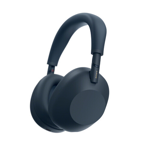 Sötétkékben az XM6