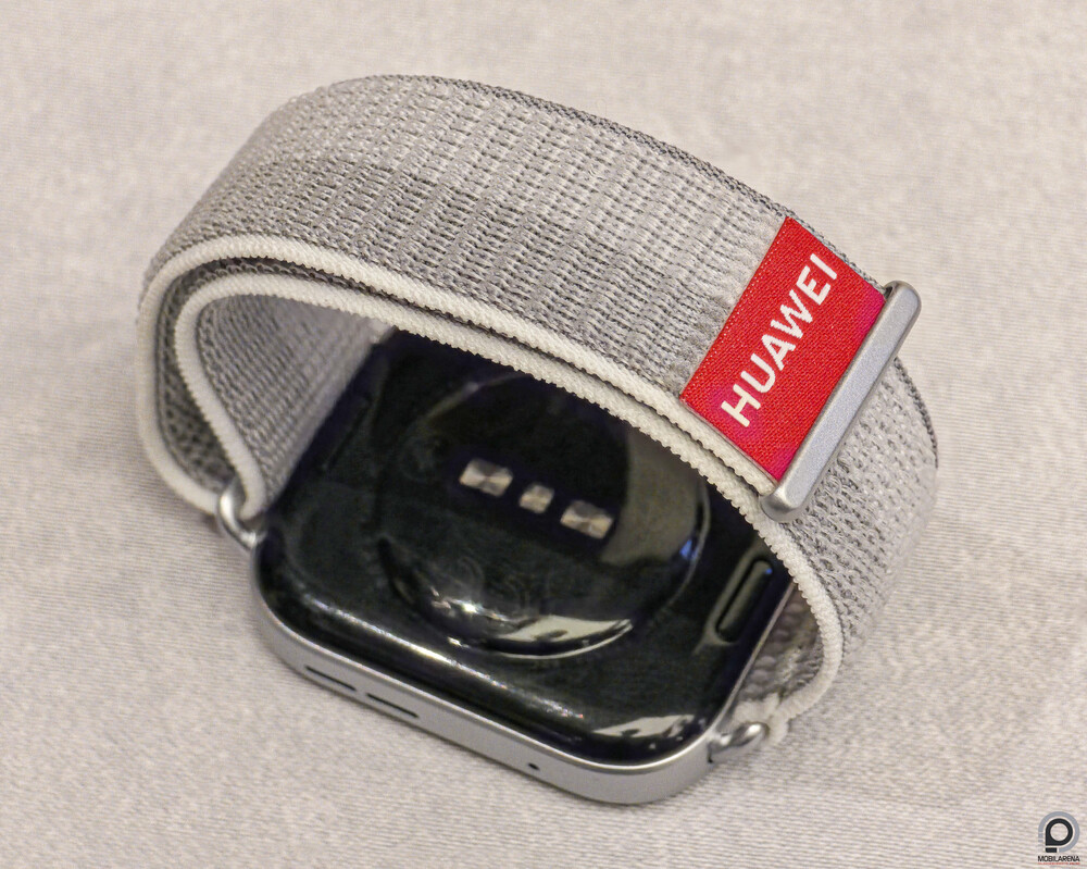 A Watch Fit 4
