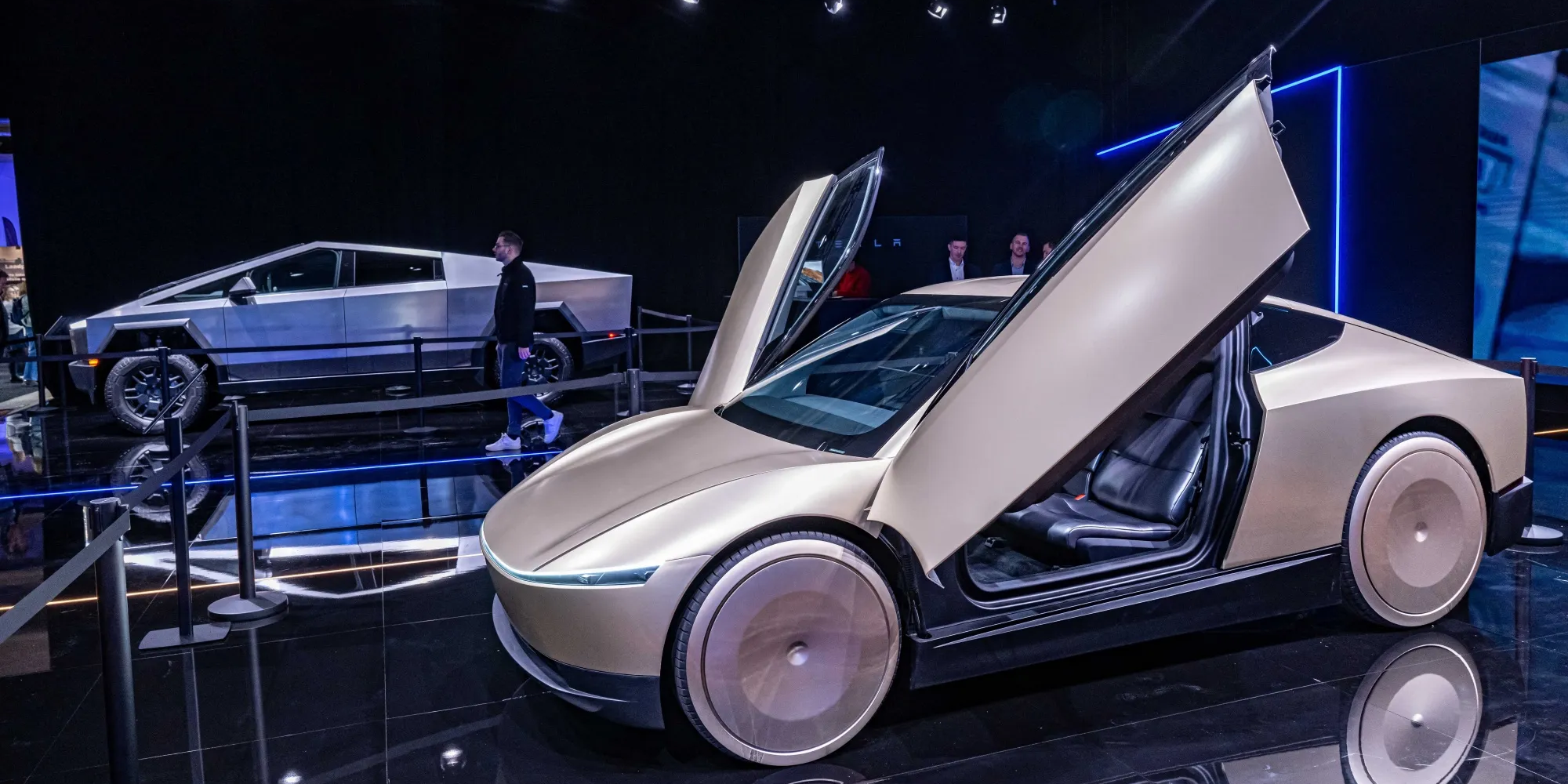 Egy hónap múlva indul a Tesla robottaxi
