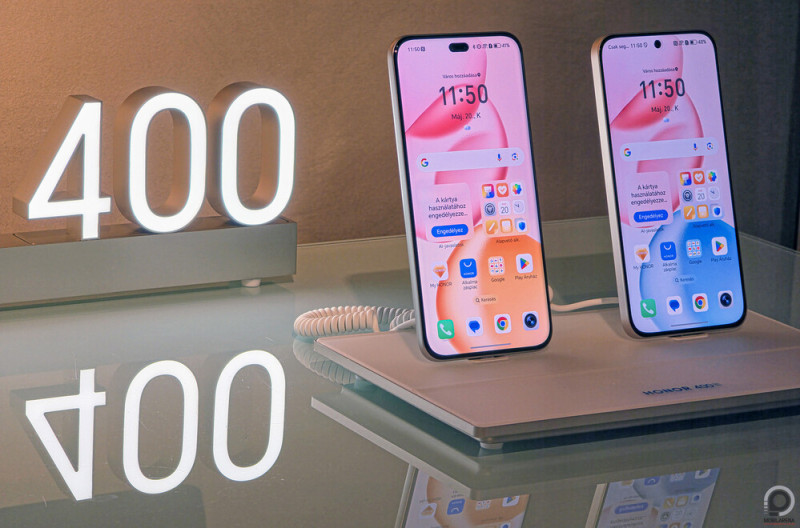 A Honor 400 Pro balra, a Honor 400 jobbra