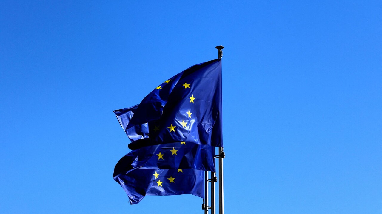 A pornóóriások ellen indít vizsgálatot az EU