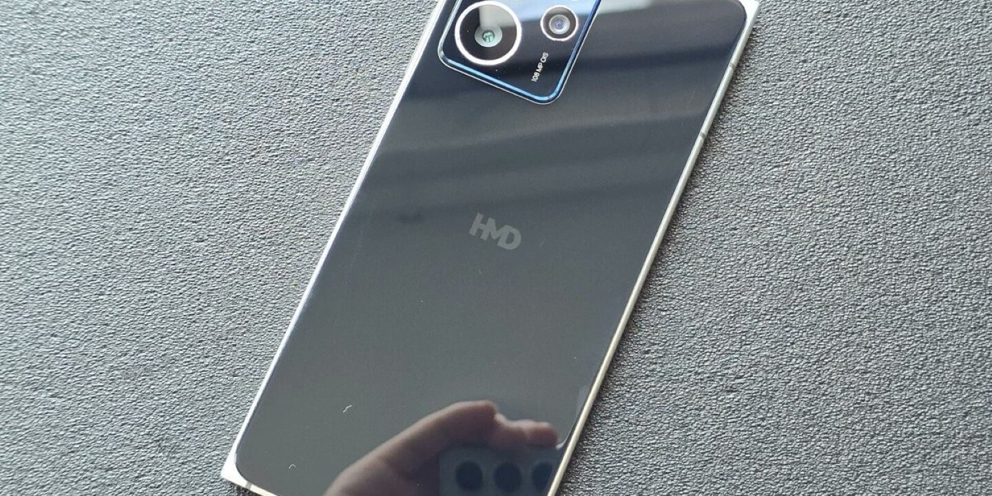 Okosórával is készül a HMD