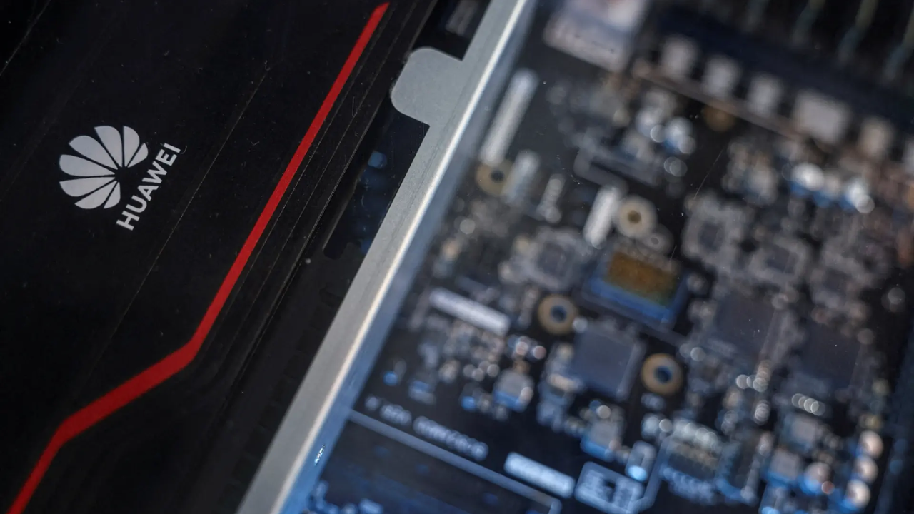 Generációs lemaradásban a Huawei chipek, de a cég kitalált valamit
