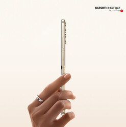 Képeken a Xiaomi Mix Flip 2