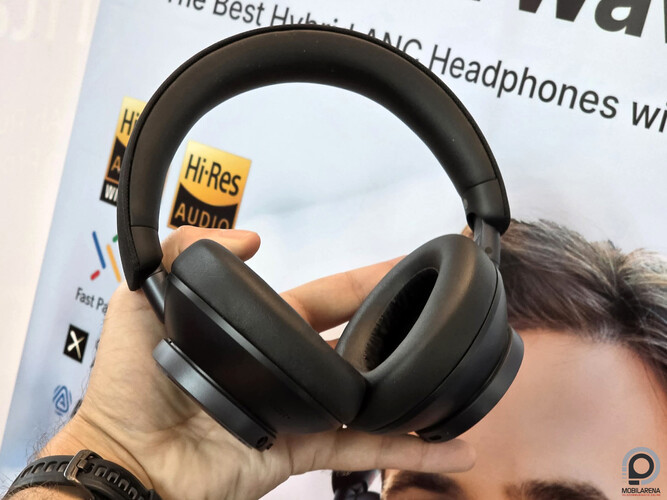 Kezünkben a fekete Wave Pro X