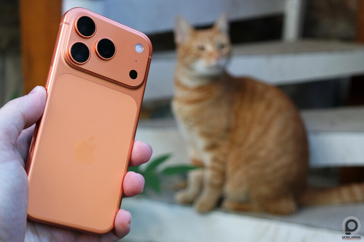 Merész lett a kozmosznarancs szín, természetesen a 17 Pro Max is választható ebben az árnyalatban