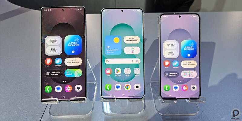 A Galaxy S25 család, középen az S25+-szal