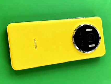 Sárga és fekete hátlappal a Mate 80 valamelyik változata