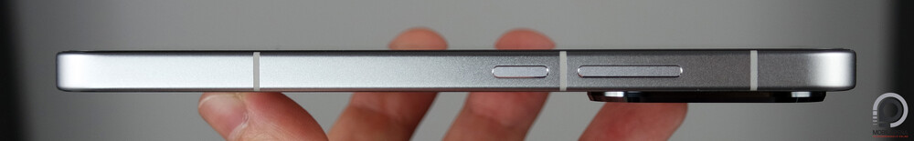 A telefon jobb oldala