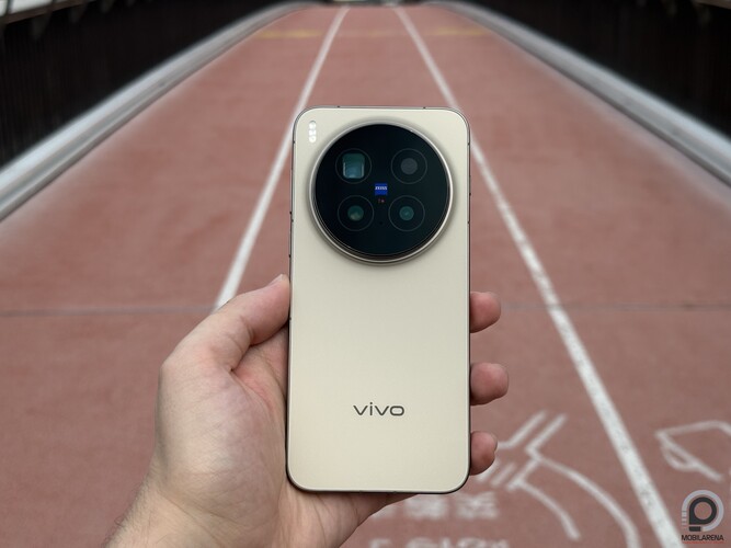 Vivo X300 Pro a kezemben még a kínai bemutatón