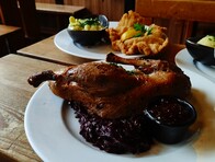 Az első kép a nyers, amit a telefon kiköpött magából, a többi pedig a Playgroundról letöltött profilokkal készült