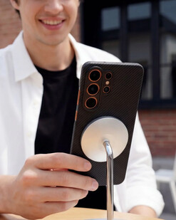 Képeken a Galaxy S26 Ultrához készült védő