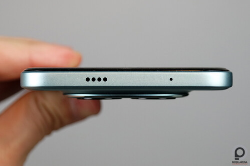 A telefon alja és teteje