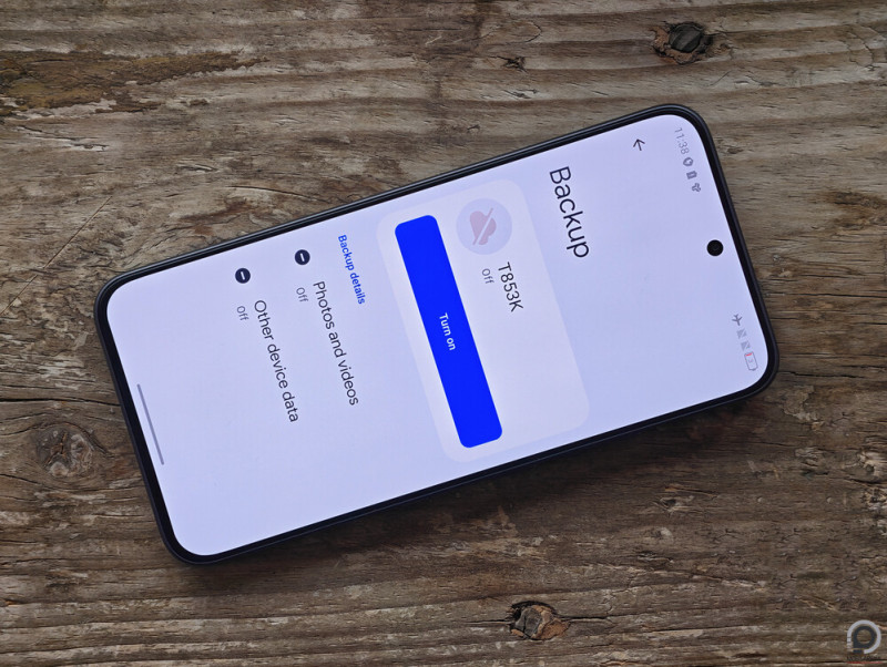 Az AMOLED technológiájú NXTPaper panel egy TCL prototípuson