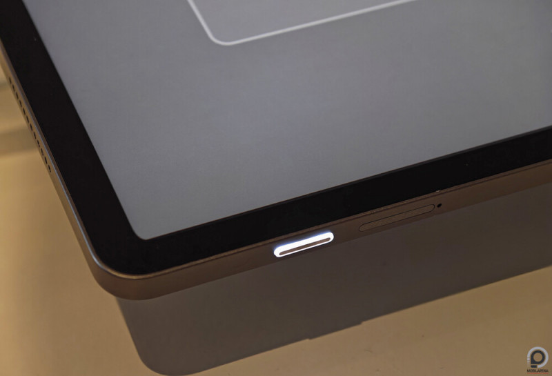 A Tab A1 Plus NXTPaper LED világítású papírváltó gombja